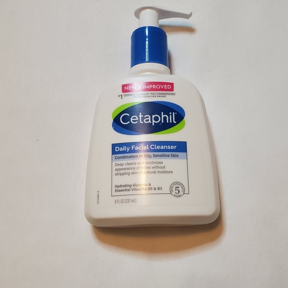 Cetaphil Daily Facial Cleanser 8oz x 2 New - Picture 2 of 3